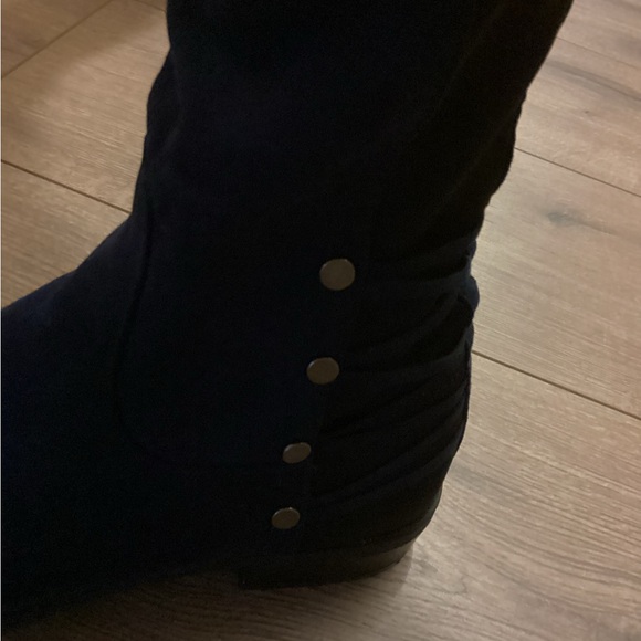 Zoee Two- Tone Blue/ Black Knee High Boot - Picture 7 of 8